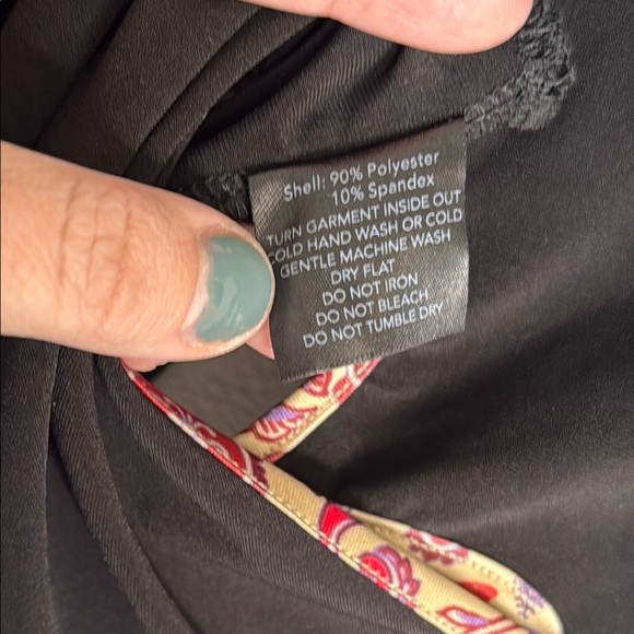 I.AM.GIA Black Flower Cut Out Wrap Top Size Large - Picture 4 of 5